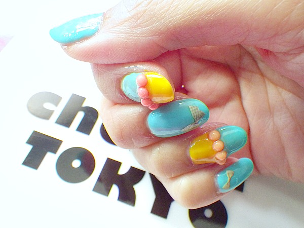 IMGP2351 modeles ongles nail art bleu jauneaux couleurs vives prothésiste ongulaire nail salon styliste ongulaire a nantes