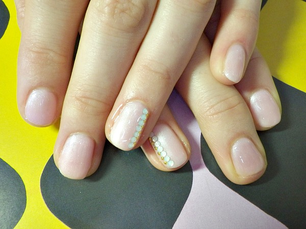 IMGP2422 modeles ongles nail art nail salon styliste prothésiste ongulaire à nantes rose chic discret.jpg