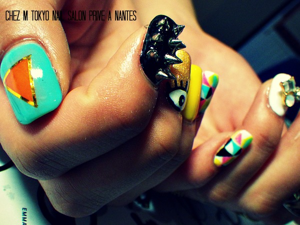 IMGP3066 modeles ongles nail art mode fashion yeux bijoux geometrique nail salon styliste prothésiste ongulaire à nantes.jpg