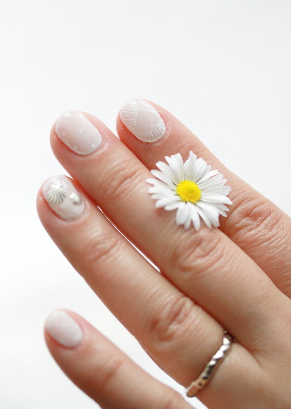 IMG_0104Bmodeles ongles nail art not lame nail salon styliste prothésiste ongulaire à nantes.jpg