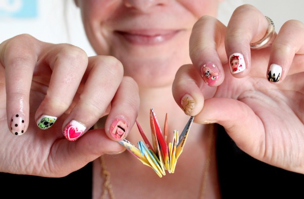 IMG_6009modeles ongles nail art un enterrement de vie de jeune fille salon styliste prothésiste ongulaire à nantes.jpg